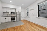 Building Photo - 1121 Dayton St