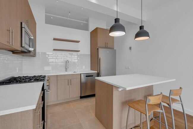 Building Photo - 70-72-72 Northampton St