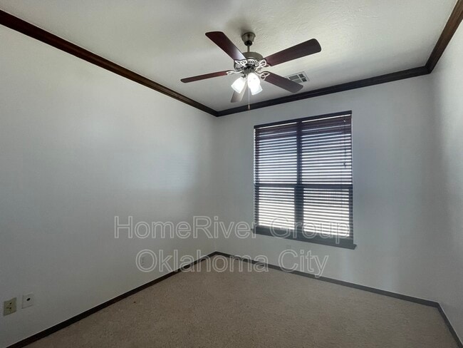 Building Photo - 5700 Shiloh Dr