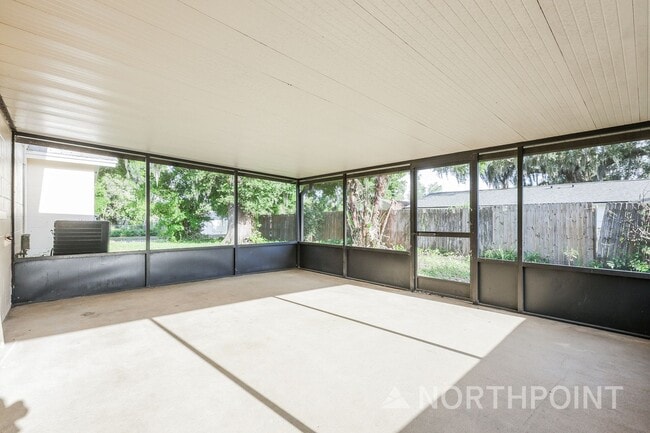 Building Photo - Enchanting Single Family Home | 3 BR/2BA | 1-Car Covered Parking