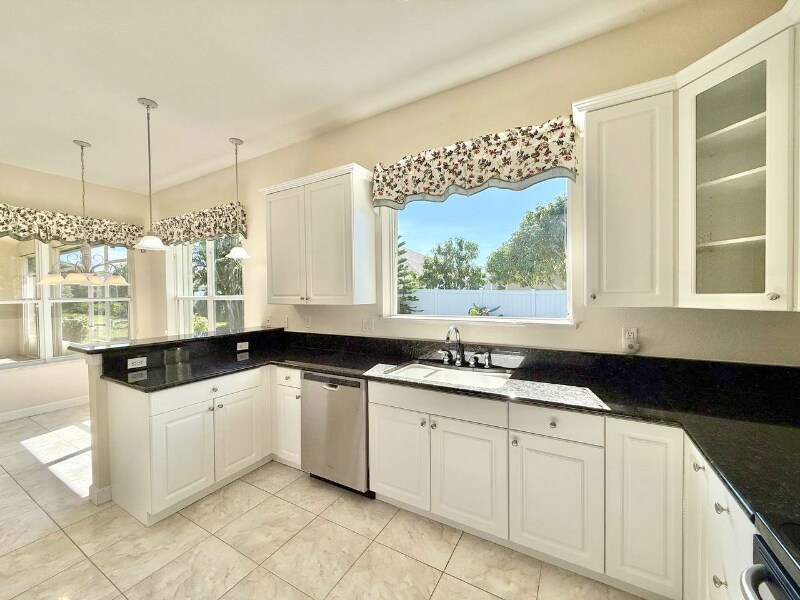 Building Photo - 6018 NW Winfield Dr