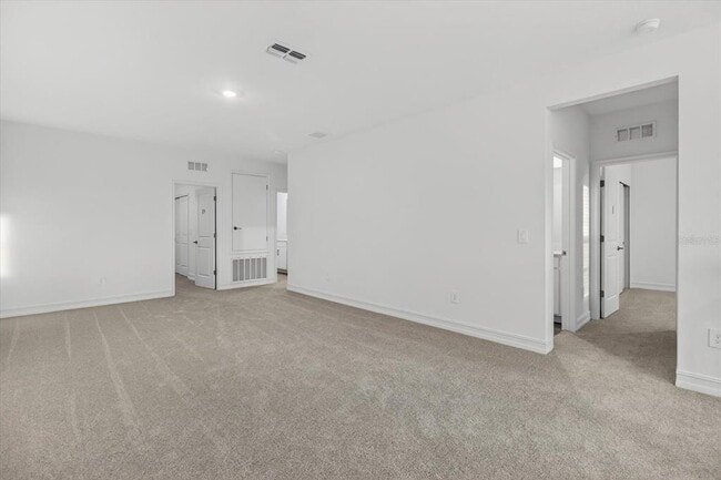 Building Photo - 6925 116th St E