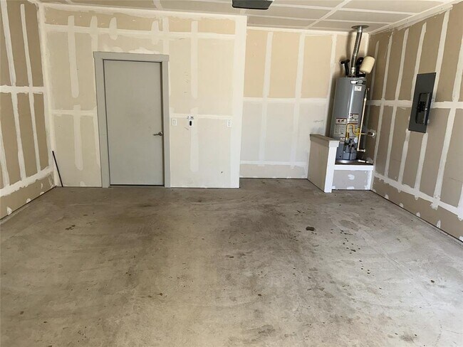 Building Photo - 241 Deserti Rd