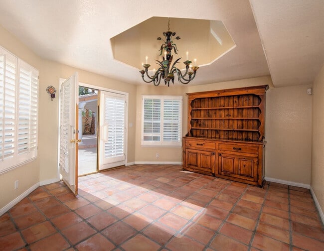 Building Photo - 3930 Placita Del Rico