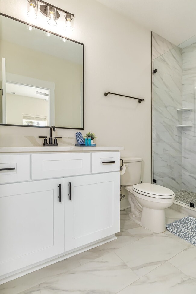 Building Photo - 520 N De Villiers St