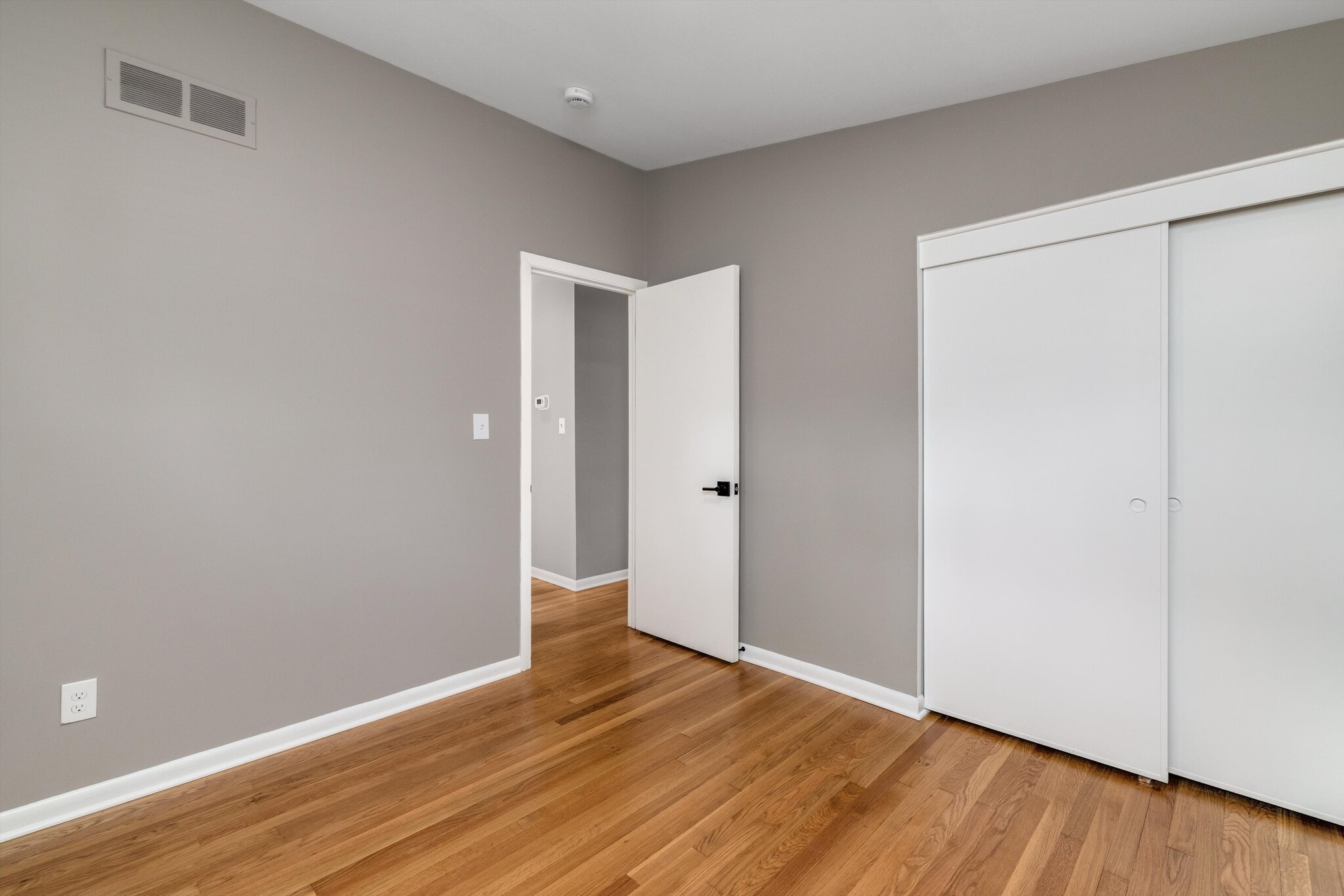 Building Photo - 1050 Brooklawn Dr