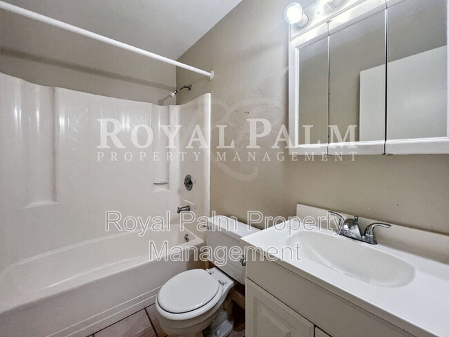 Building Photo - 27917 Washington St