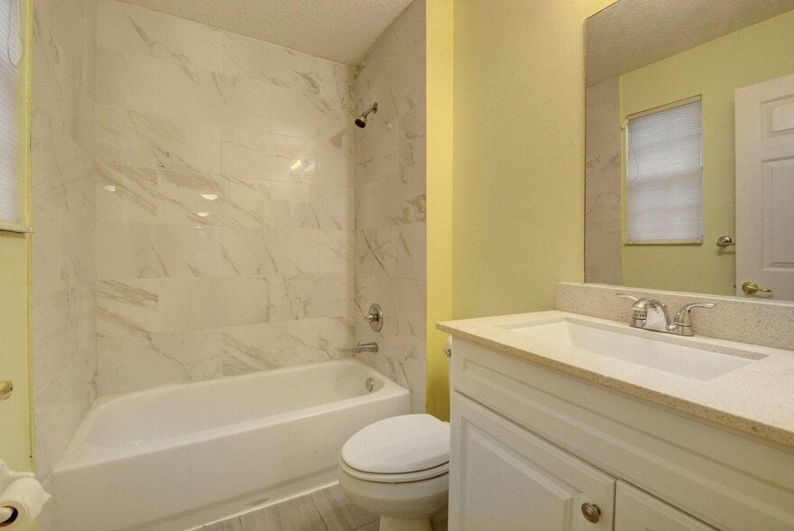 Building Photo - 1282 Pebble Ridge Ln