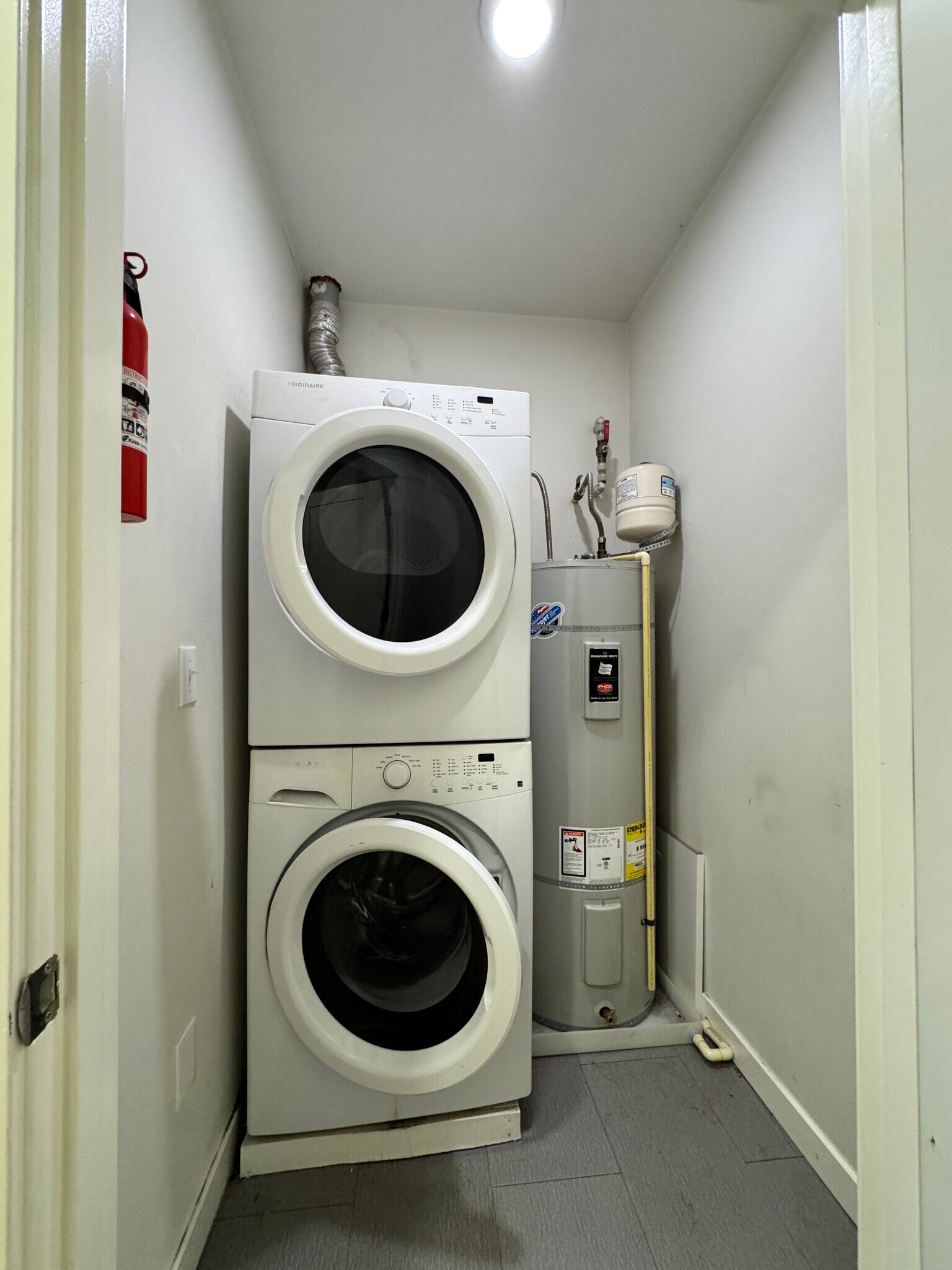 Building Photo - 8803 N Lombard St