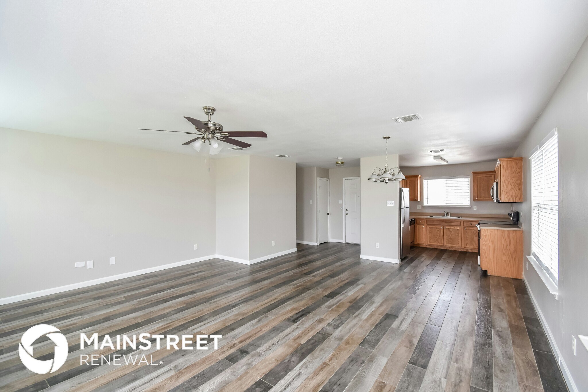 Building Photo - 10 4th St W