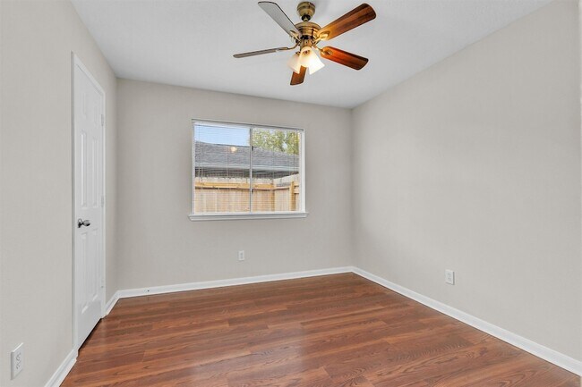 Building Photo - 2726 Fox View Cir