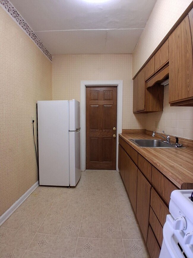 Building Photo - WAH903