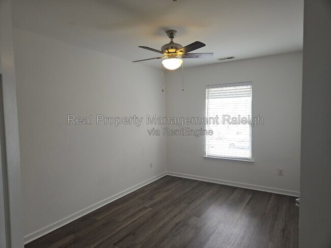 Building Photo - 8631 Neuse Club Ln