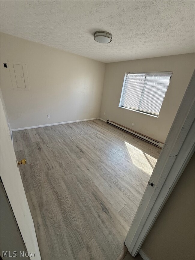 Building Photo - 658 Sumner St