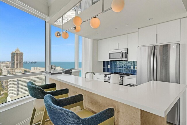 Building Photo - 4401 Collins Ave
