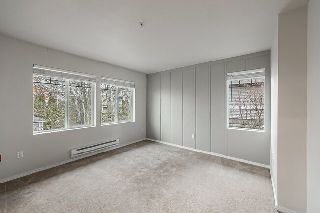 Building Photo - Looking for a place to call home, look no further.  Move-in ready, call and schedule a showing.