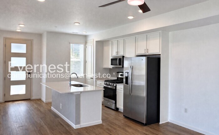 Building Photo - 1364 Penner Dr