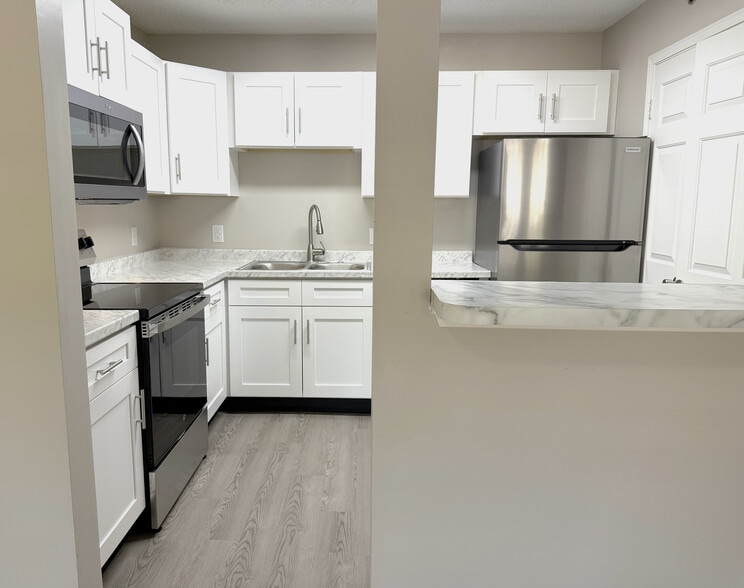 Kitchen - The Overlook at Ashland