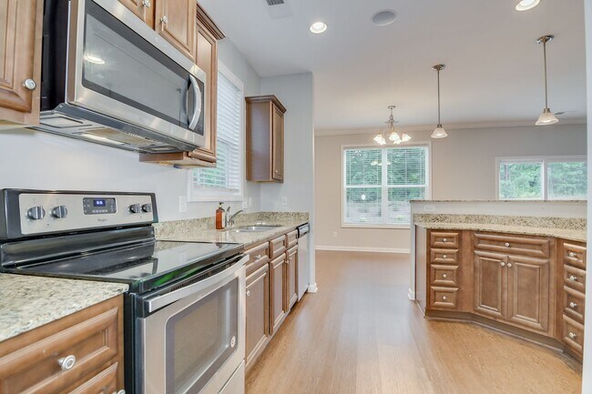 Building Photo - 3 Bedroom 2.5 Bath in Grovetown!