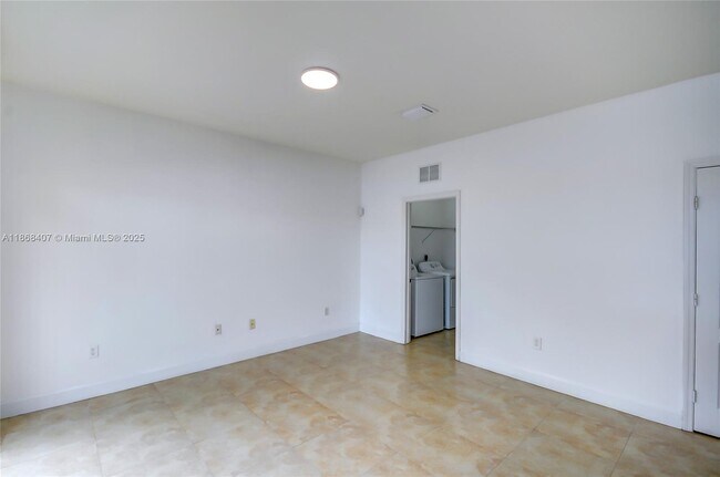 Building Photo - 8631 NW 110th Ave
