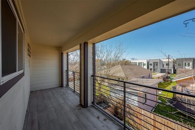 Building Photo - 4307 Hershe St