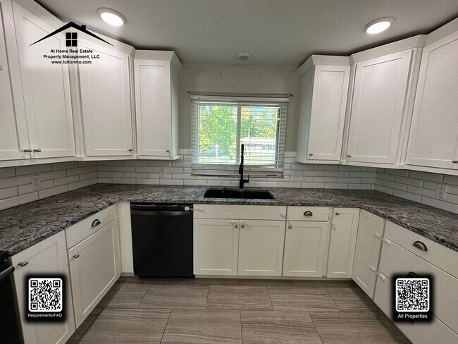 Building Photo - 402 Douglas Blvd