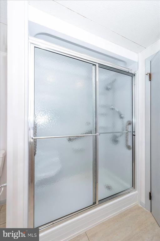 Building Photo - 6 Schaller Ln