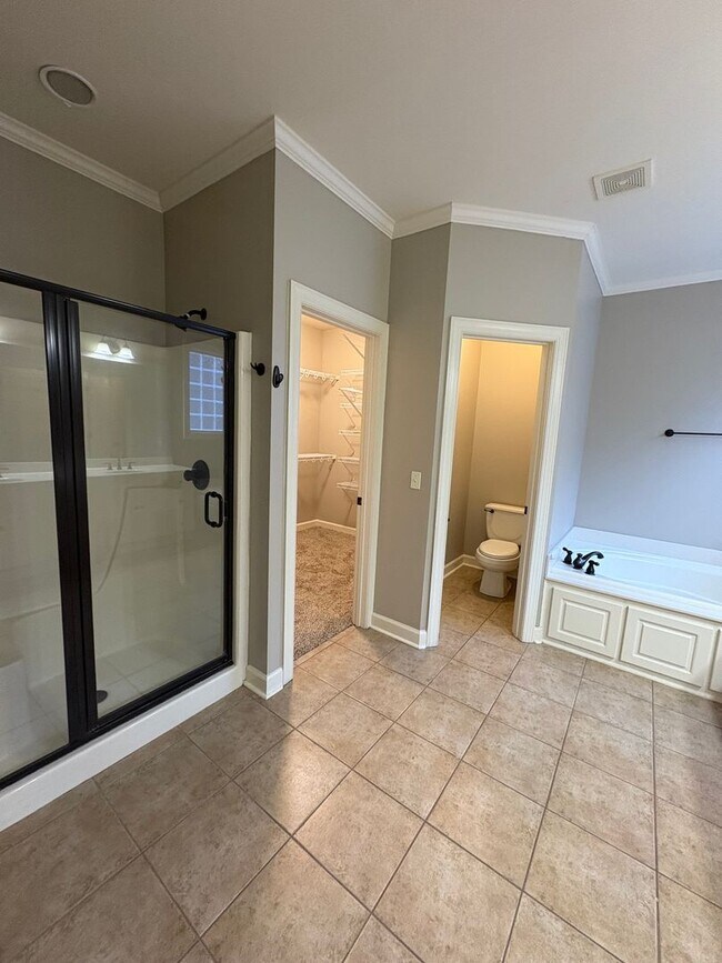 Building Photo - 540 Orchard Cir