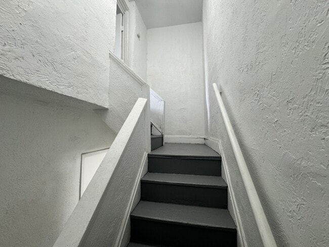 Building Photo - 2195 E 73rd St