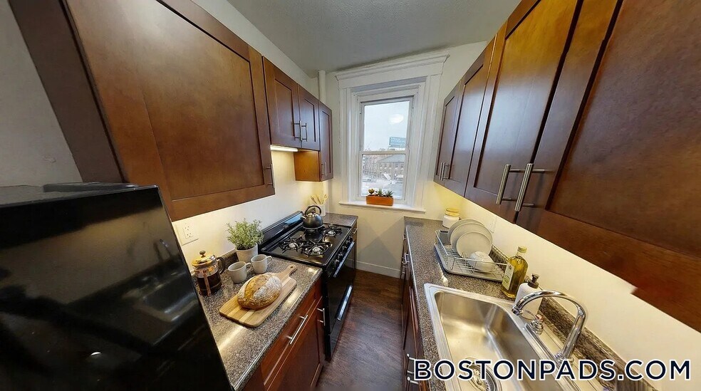 Building Photo - 1175 Boylston St