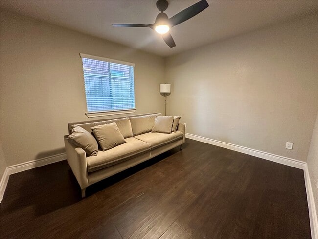 Building Photo - 21641 Forest Colony Dr