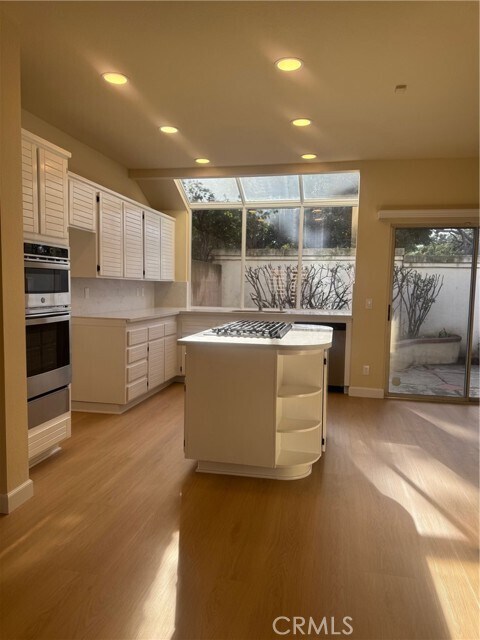 Building Photo - 5 Belcanto