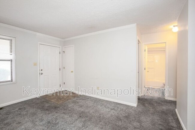 Building Photo - 140 N Cherry St