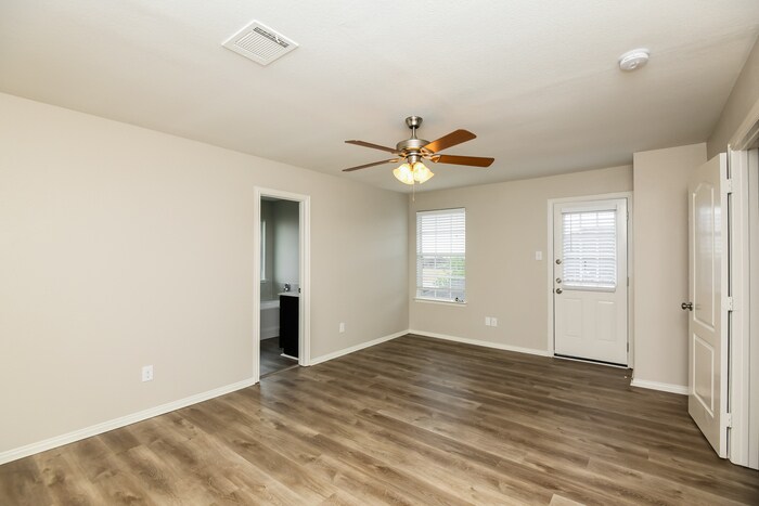 Building Photo - 116 Callender Dr