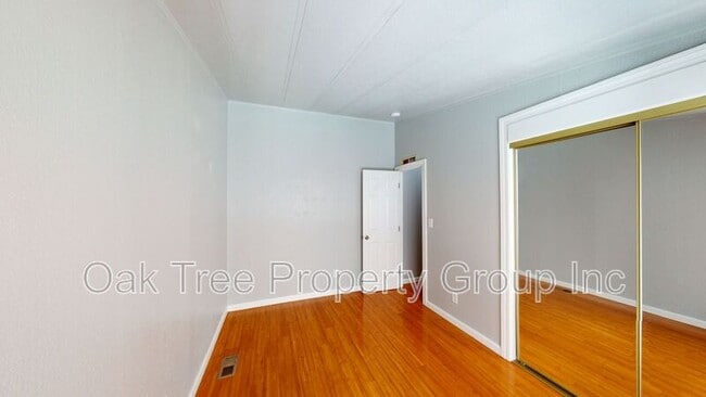 Building Photo - 2219 23rd Ave