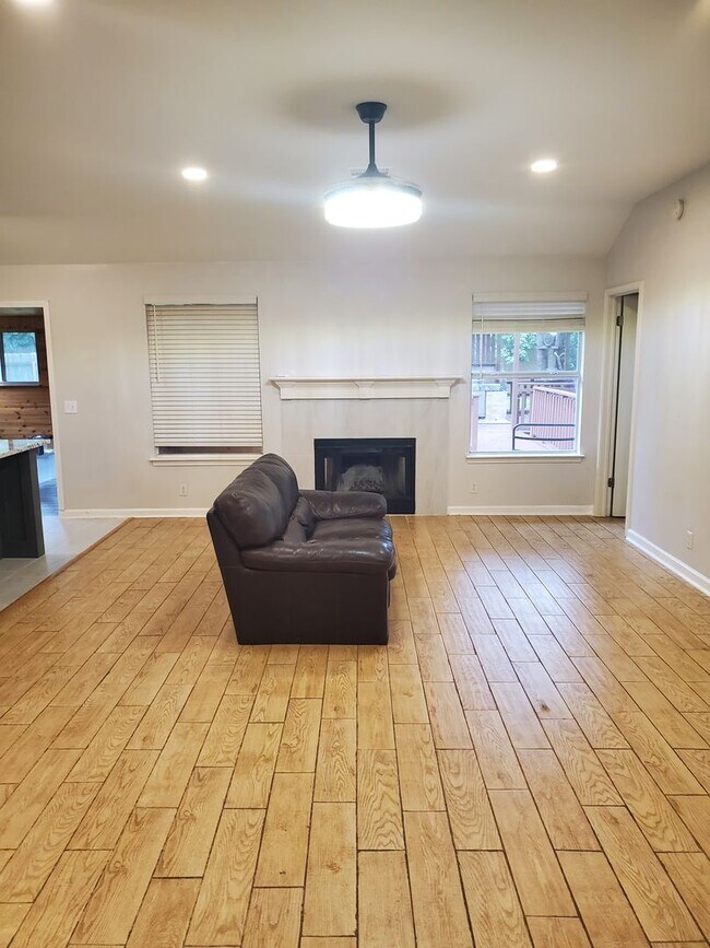 Building Photo - Beautiful home for Lease in Cedar Park, ba...