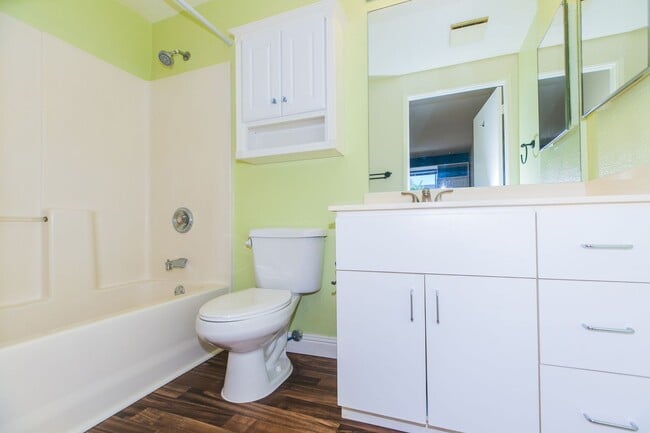 Building Photo - Suncrest in Ewa Gentry: 1-bed, 1-bath, 2-parking - PET Friendly !