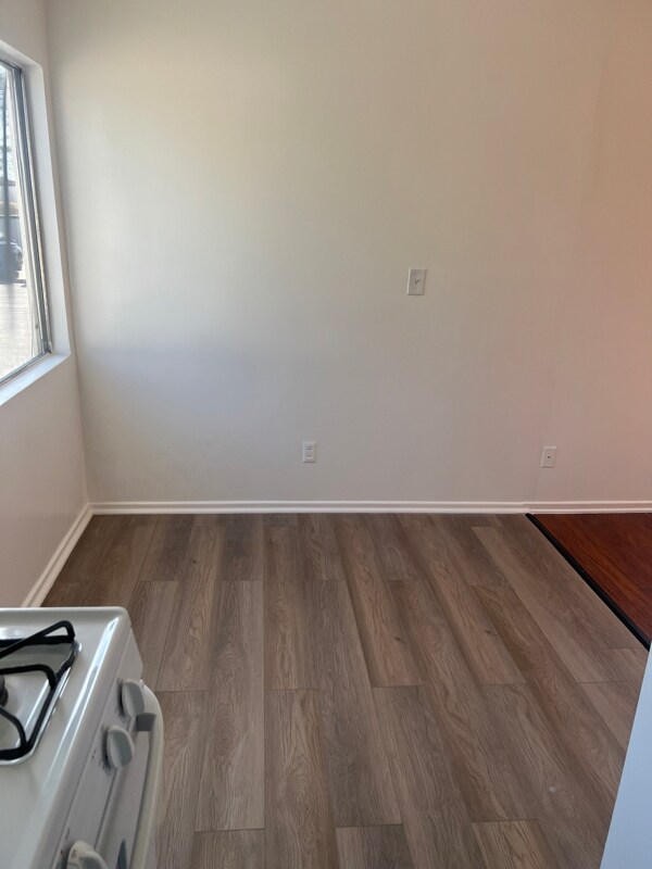 Building Photo - 3110 Livonia Ave