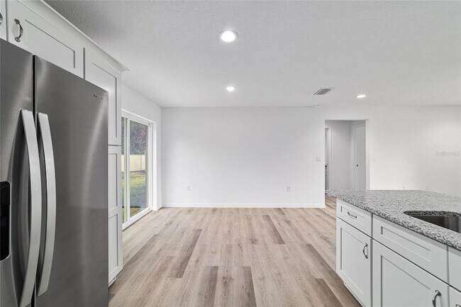 Building Photo - 874 NE 130th Terrace
