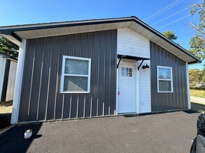 Building Photo - 105 Evergreen Pl