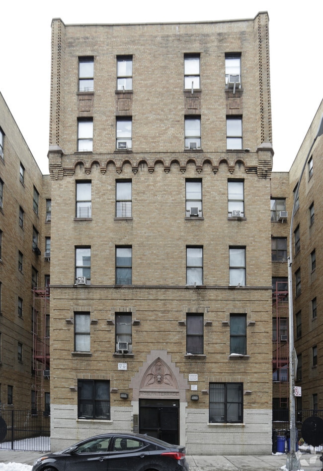 Roslyn Terrace 1725 Andrews Ave Bronx NY 10453 Apartment Finder