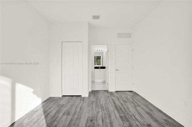 Building Photo - 22535 SW 125th Ave