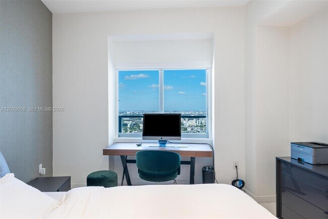 Building Photo - 1100 Biscayne Blvd