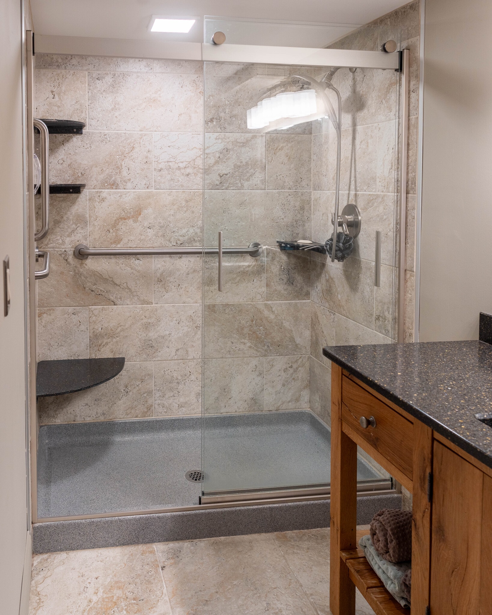 Building Photo - 215 Old Newtown Rd