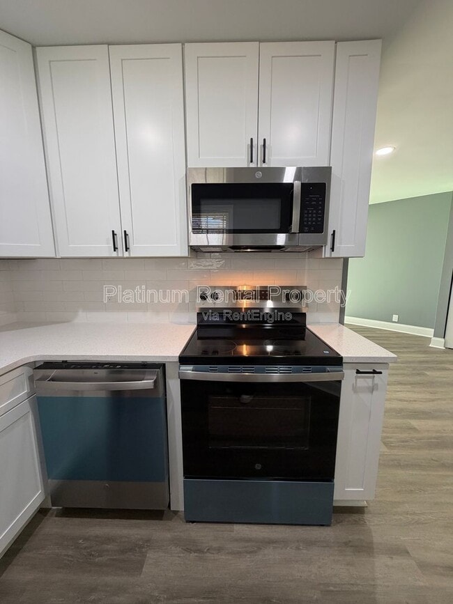 Building Photo - 1512 Waverly Way