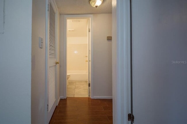 Building Photo - 5221 Bayshore Blvd