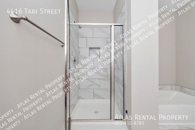 Building Photo - 4416 Tari St