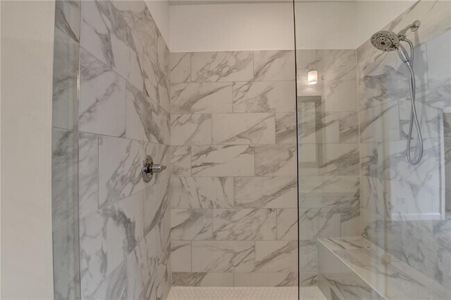 Building Photo - 5422 Howington Ct