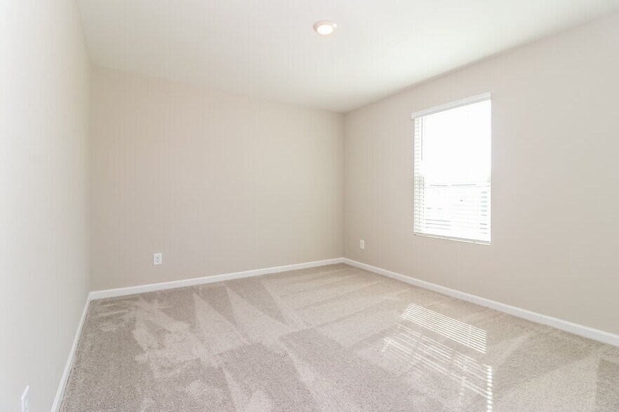 Building Photo - 515 Knightsbridge Ln