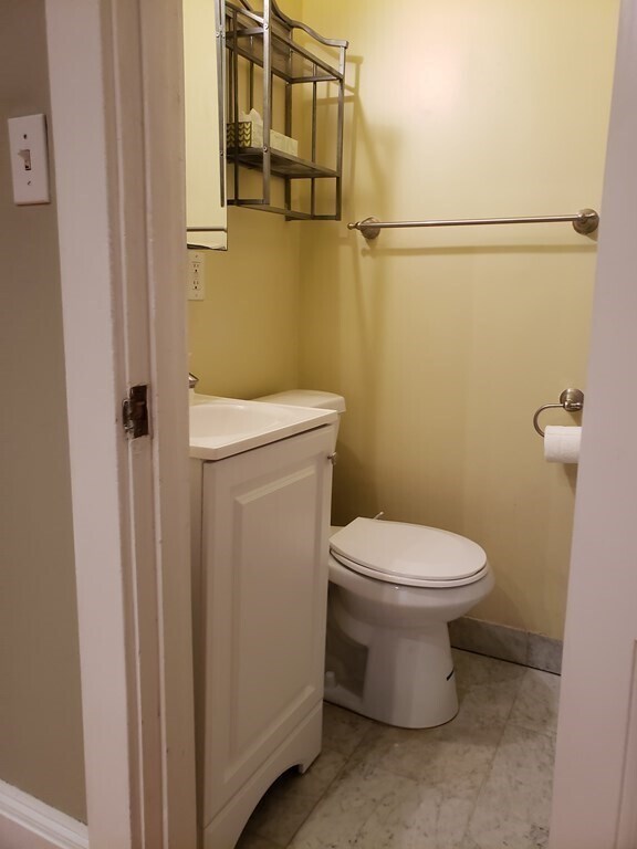 Building Photo - 141 Arlington St